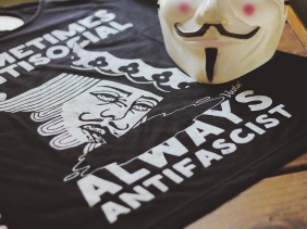 camiseta antifascista vuduloja